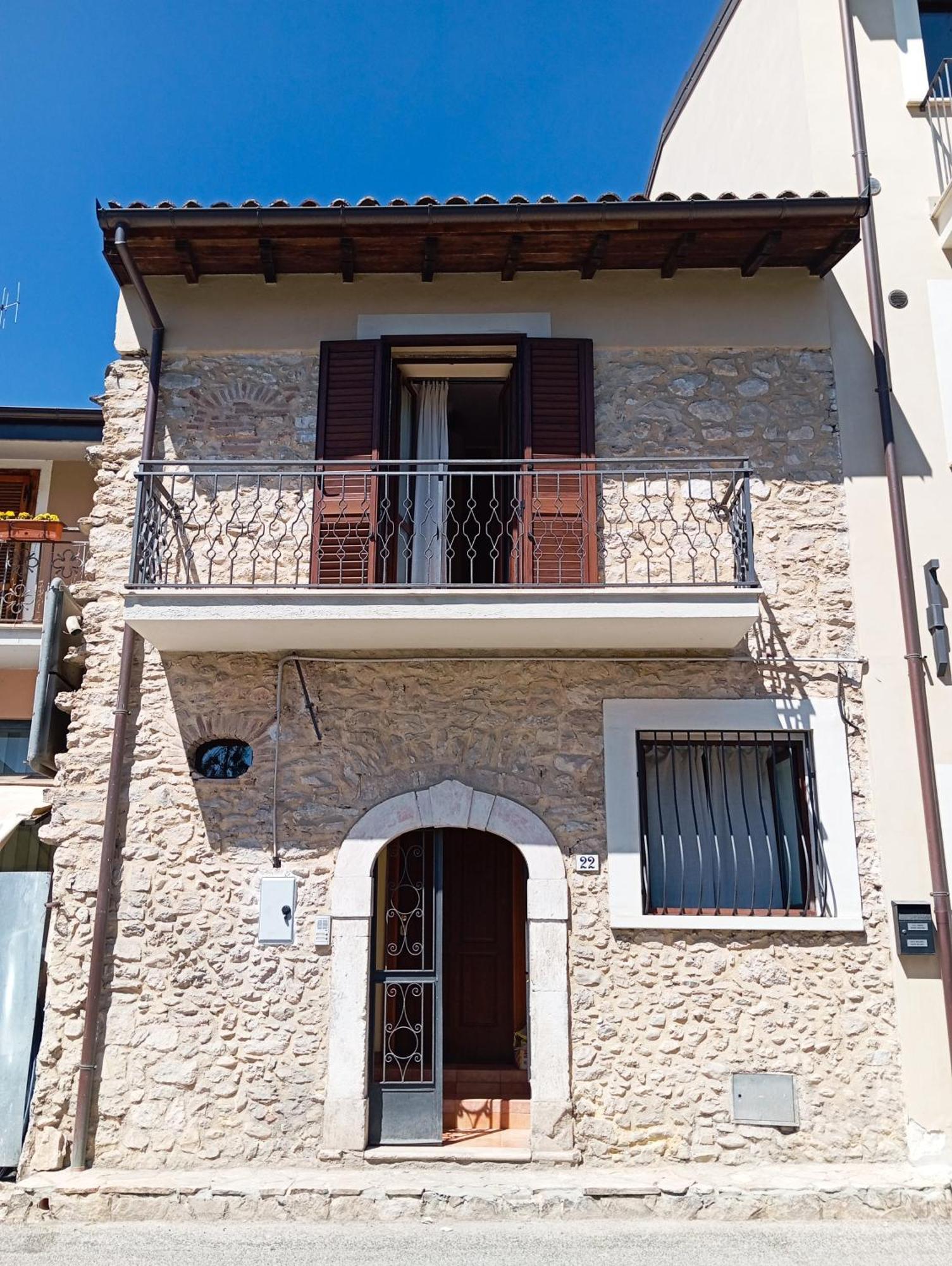 Villa La Casa Di B Paganica Esterno foto